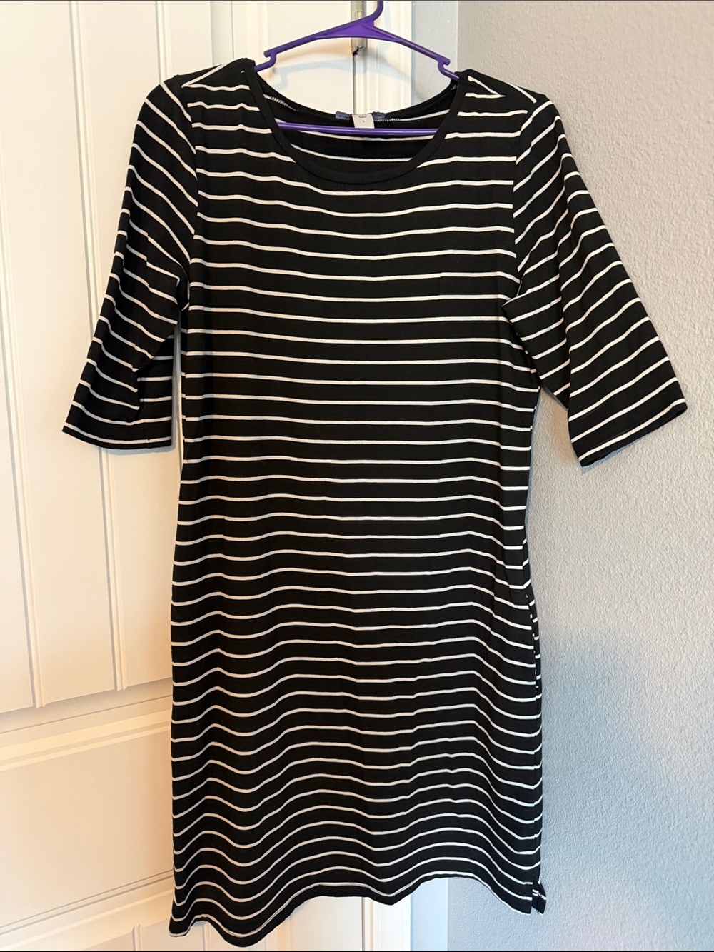 Black & White Striped Women’s Knit 3/4 sleeve Dress
